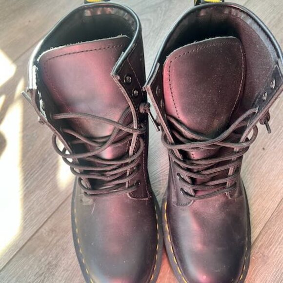 Dr. Martens 1460 8-Eye, Unisex, Black, Mens Size 10, Like New - Picture 1 of 4